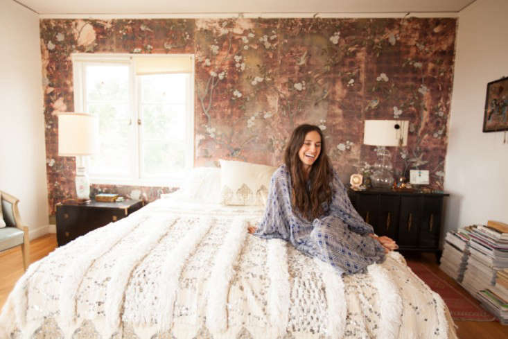 7 Bedrooms with Moroccan Wedding Blanket Decor The Organized Home