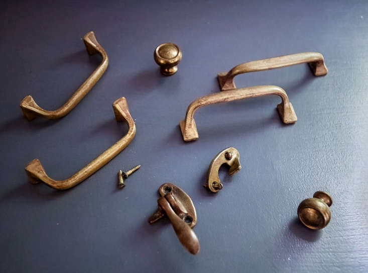 Polish Brass Cabinet Hardware, How To Clean Brass Cabinet Hardware